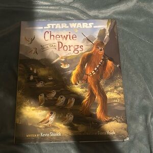 Disney Star Wars Chewie and the Porgs Book